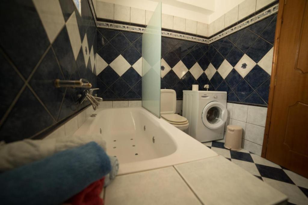 Bodikos Apartments Pitsidia Eksteriør billede