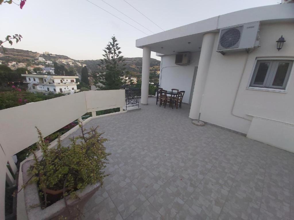 Bodikos Apartments Pitsidia Eksteriør billede