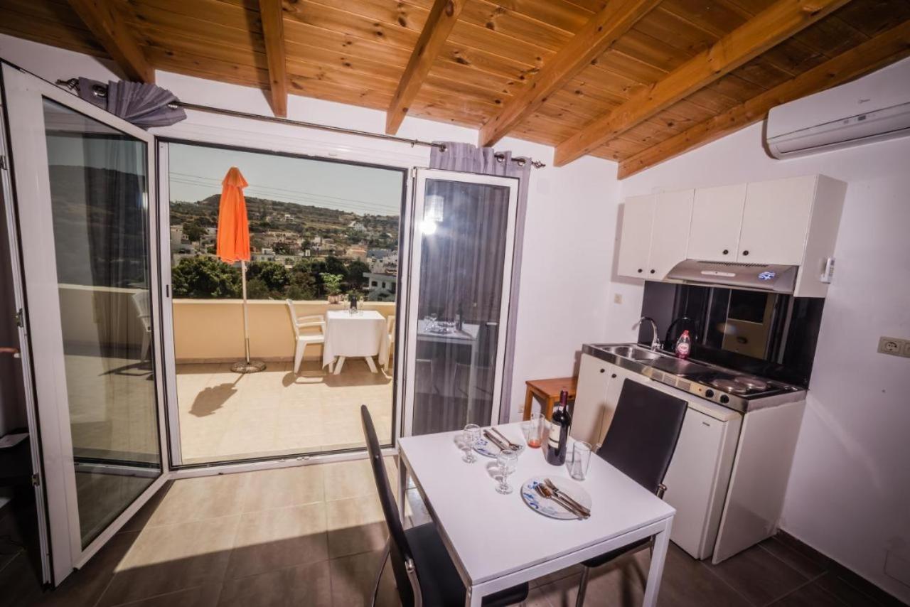 Bodikos Apartments Pitsidia Eksteriør billede